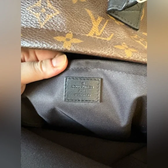🔥🔥100% Authentic Louis Vuitton Monogram Classic Backpack Palm Springs MM 🔥🔥 - Picture 13 of 16